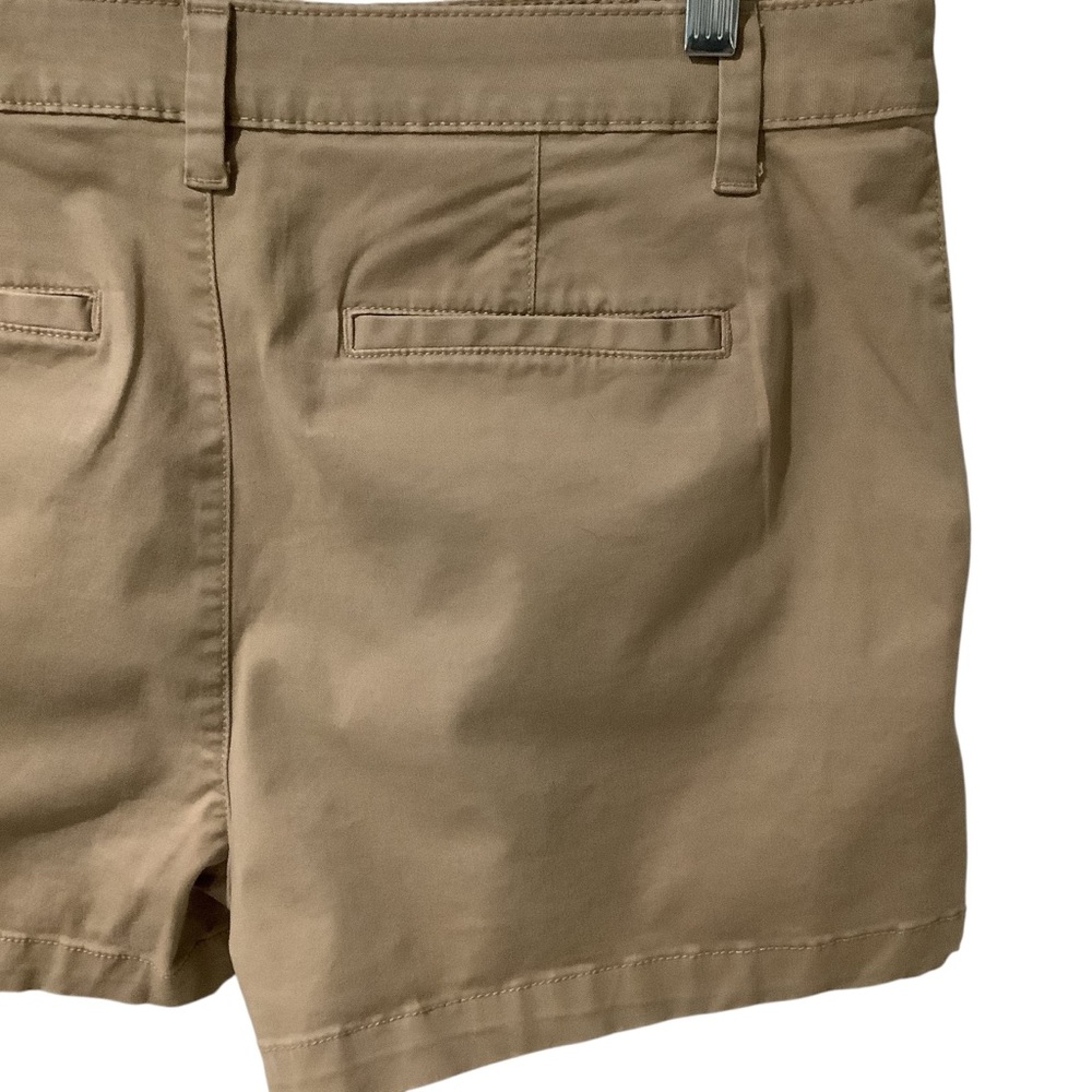 a new day Bundle of 2 Women's Tan and Gray Cargo Shorts WORN ONCE - Picture 11 of 16